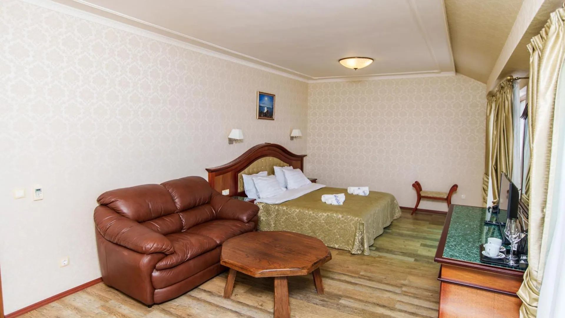 Aqua View Spa Boutique Hotel Golden Sands 4*,